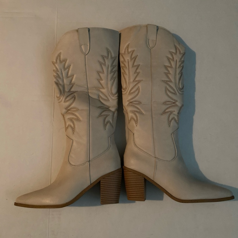 Stylish Beige Heeled Boots